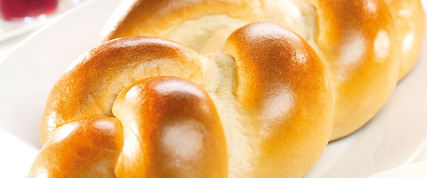 Ölz Meisterbäcker Zopf von Hand geflochten