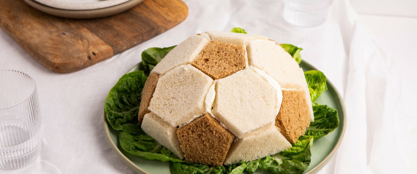 Ölz Super Soft - Farmer Soft Sandwich - Pikante Fußball Sandwich Torte