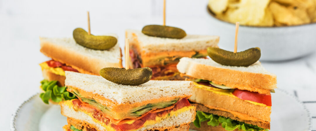 Veganes Clubsandwich mit Ölz Bio Super Soft Sandwich