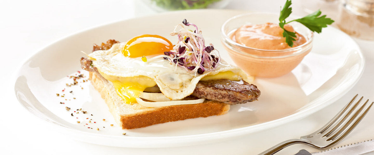 Ölz Butter Toast Sandwich-Minutensteaktoast mit Spiegelei