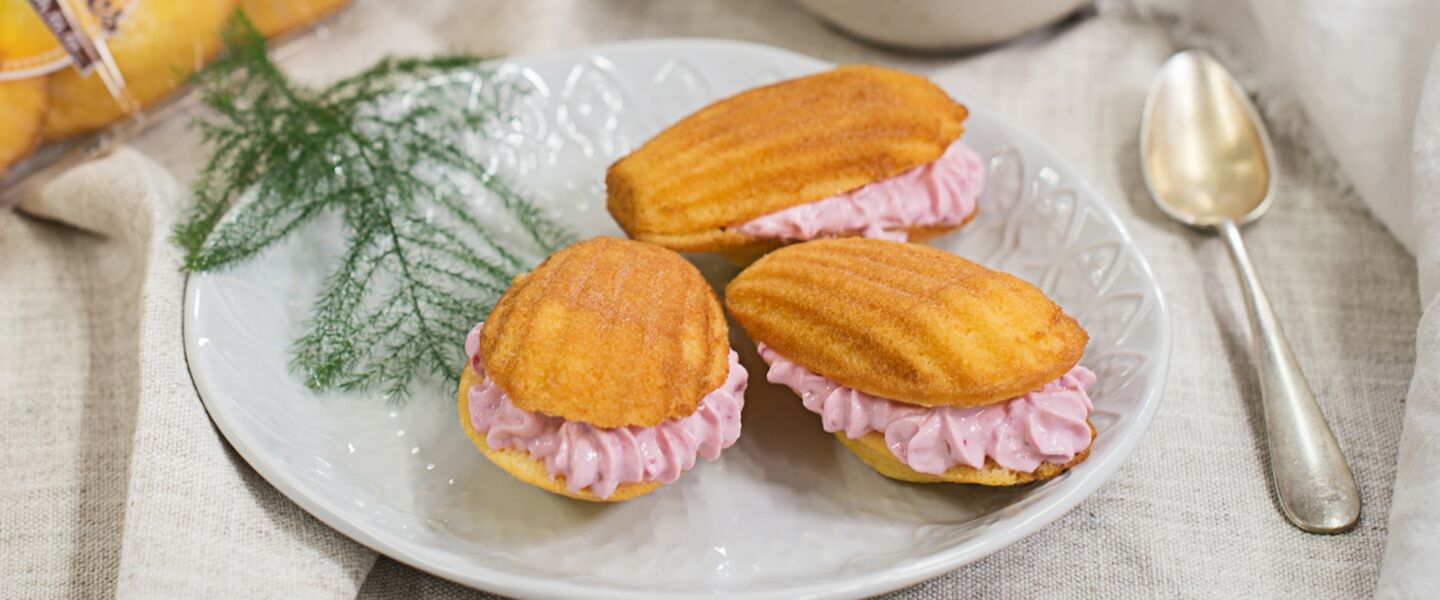 Ölz Butter Madeleines mit Himbeercreme