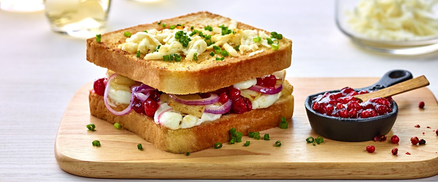 Ölz Sandwich Toast mit Ziegenkäse Croque - Birne, Preiselbeeren