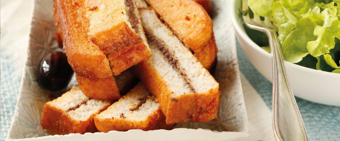 Ölz Sandwich Toast Olivenpofesen mit Blattsalaten