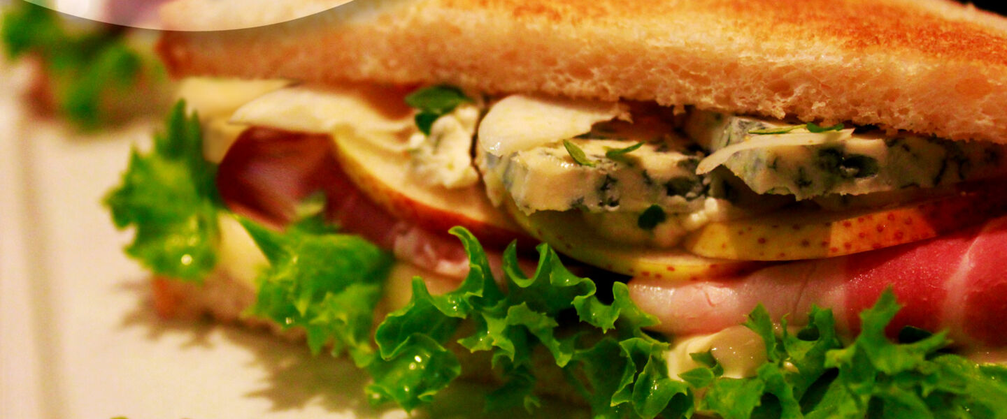 Sandwich Deluxe Birne Gorgonzola mit Bacon und weisser Trüffel