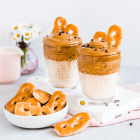 2023_Blätterteig Brezel_Dalgona Coffee Trend_FB_ViolaJagl 2023_Blätterteig Brezel_Dalgona Coffee Trend_FB_ViolaJagl