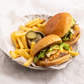 (c)AnnaThell_ÖLZ_Foto Hoch 2_Smash Burger (3)-min (c)AnnaThell_ÖLZ_Foto Hoch 2_Smash Burger (3)-min