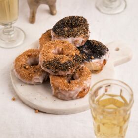 Buttertoast Silvester Donuts_Foto-1_Reel Cover-min