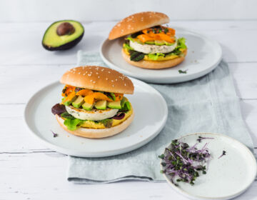 Ölz Maxi Burger Brötle mit Grillkäse & Avocado