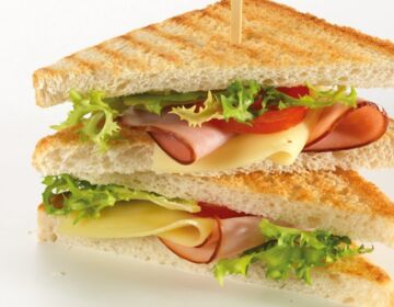 Ölz Meisterbäcker Hotel Toast als Club Sandwich