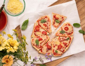 Ölz Butter Toast-Pizza mit Tomate & Käse
