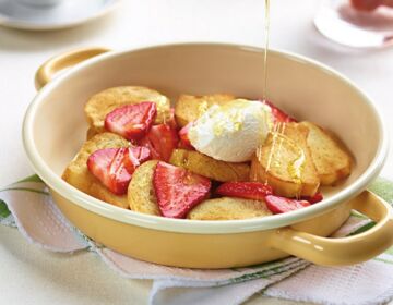 Ölz Milch Brötle Frühstücks-Gröstl mit Erdbeeren & Ricottanockerl