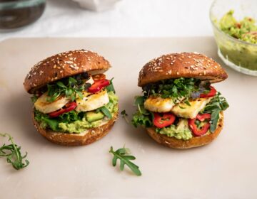 Ölz Laugen Burger Brötle mit gegrilltem Halloumi